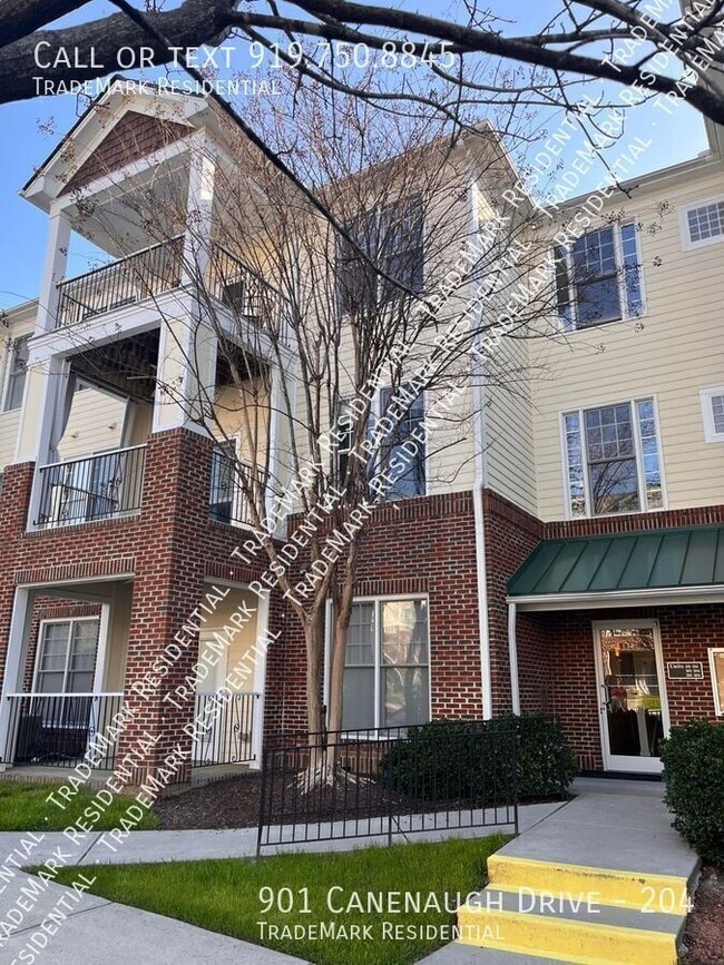 Building Photo - 901 Canenaugh Dr