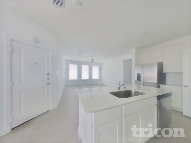 Foto del edificio - 10113 Regal Bnd Ln