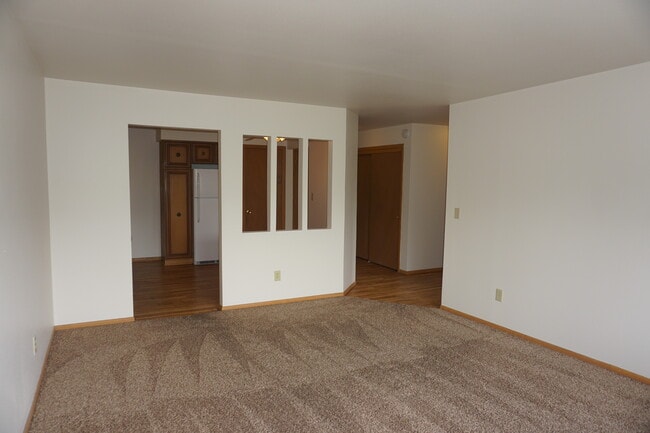 Building Photo - Hartwell Place Apartments