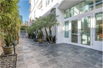 Foto del edificio - 234 NE 3rd St