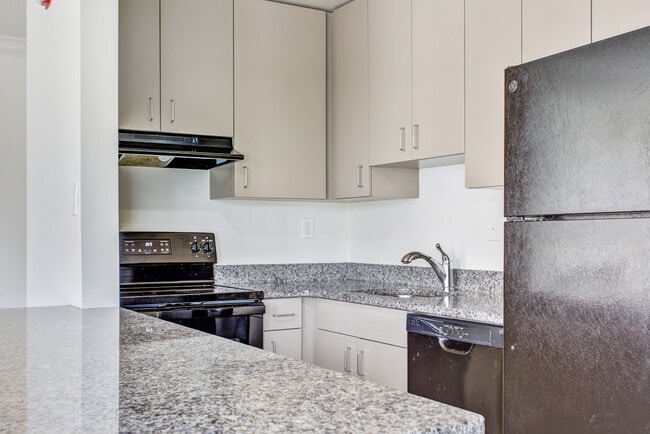 Building Photo - The Amsterdammer