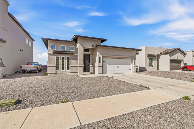 Building Photo - 925 Louisiana Downs Ave