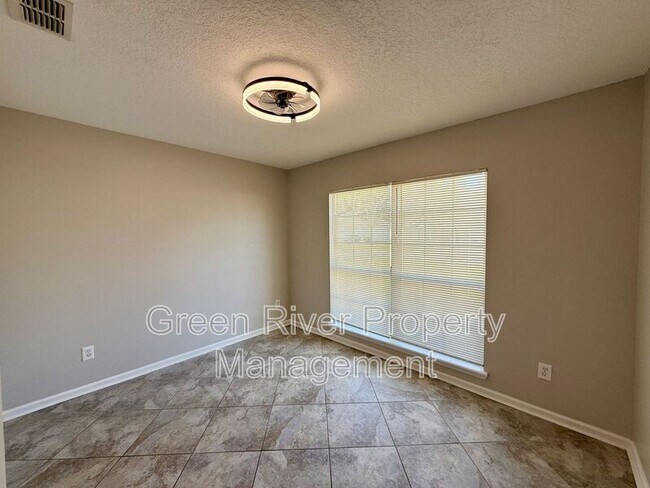 Foto del edificio - 1701 Covington Ln