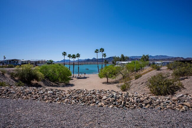 Building Photo - 555 Beachcomber Blvd