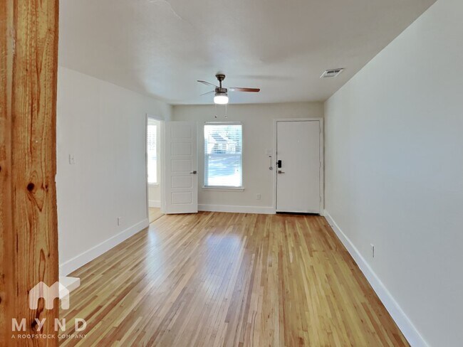 Foto del edificio - 3709 Mt Royal St