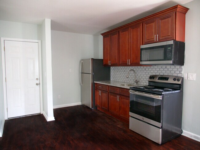 Kitchen - 35 Randolph Ave