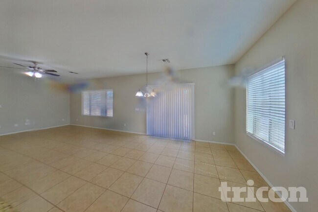 Foto del edificio - 7050 W Sophie Ln