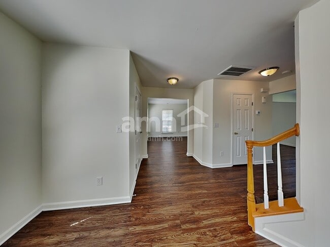 Building Photo - 7014 Honey Tree Ln