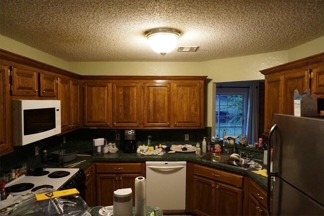 Building Photo - 8801 Scirocco Cir