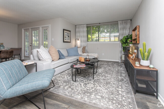 2BR, 2BA - 1185SF - Springdale Glen