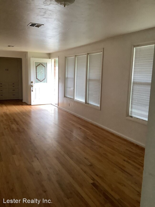 Building Photo - 3 br, 2 bath House - 4431 Bristol Ave