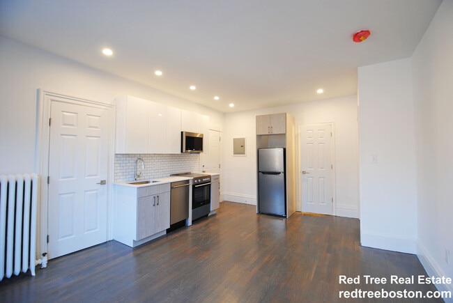 Photo - 225 Newbury St. Unit 3R Apartment