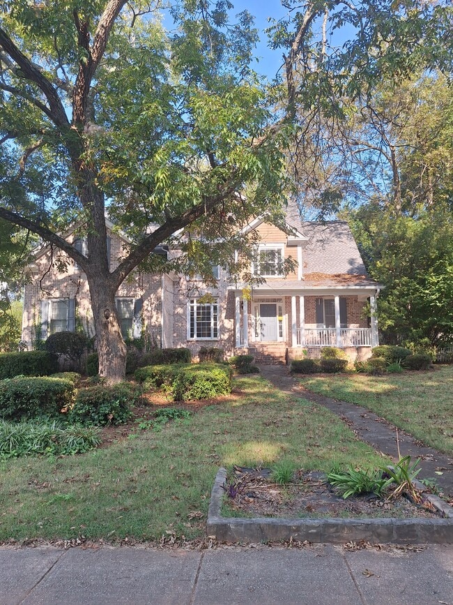 Building Photo - 1736 Brockett Rd