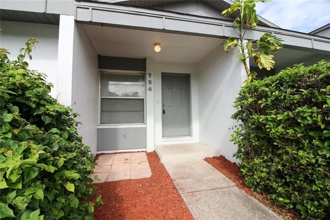 Foto del edificio - 754 Zella Ln