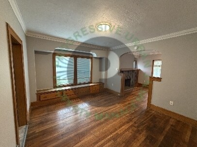Building Photo - 3517 E 110th St
