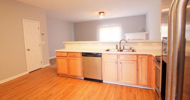 Foto del edificio - Location, Location, Location! Fantastic 3/2.5 Townhome in the Heart of RTP!