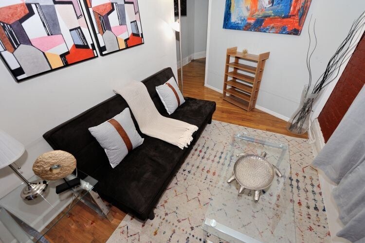 Primary Photo - 440 West 45th Street