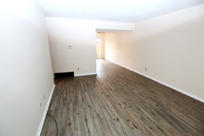 Foto del edificio - 4825 Dierker Rd