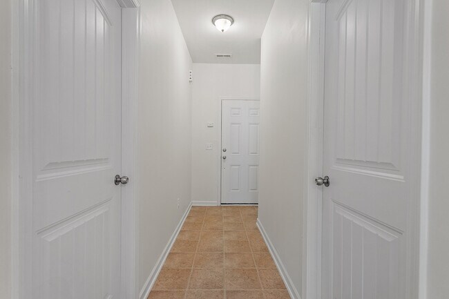 Building Photo - 731 Maypearl Ln