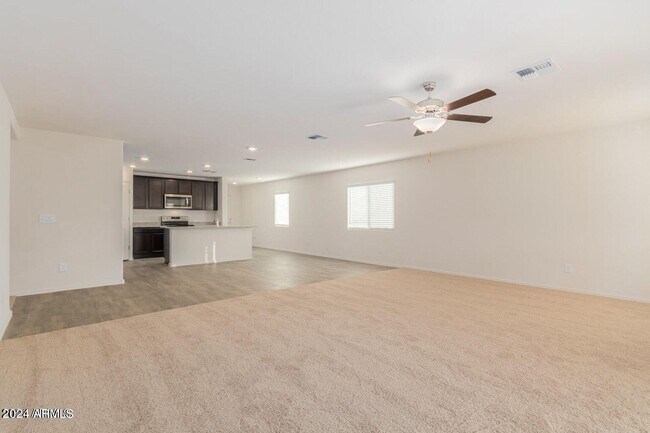 Building Photo - 1529 E Caballero Dr