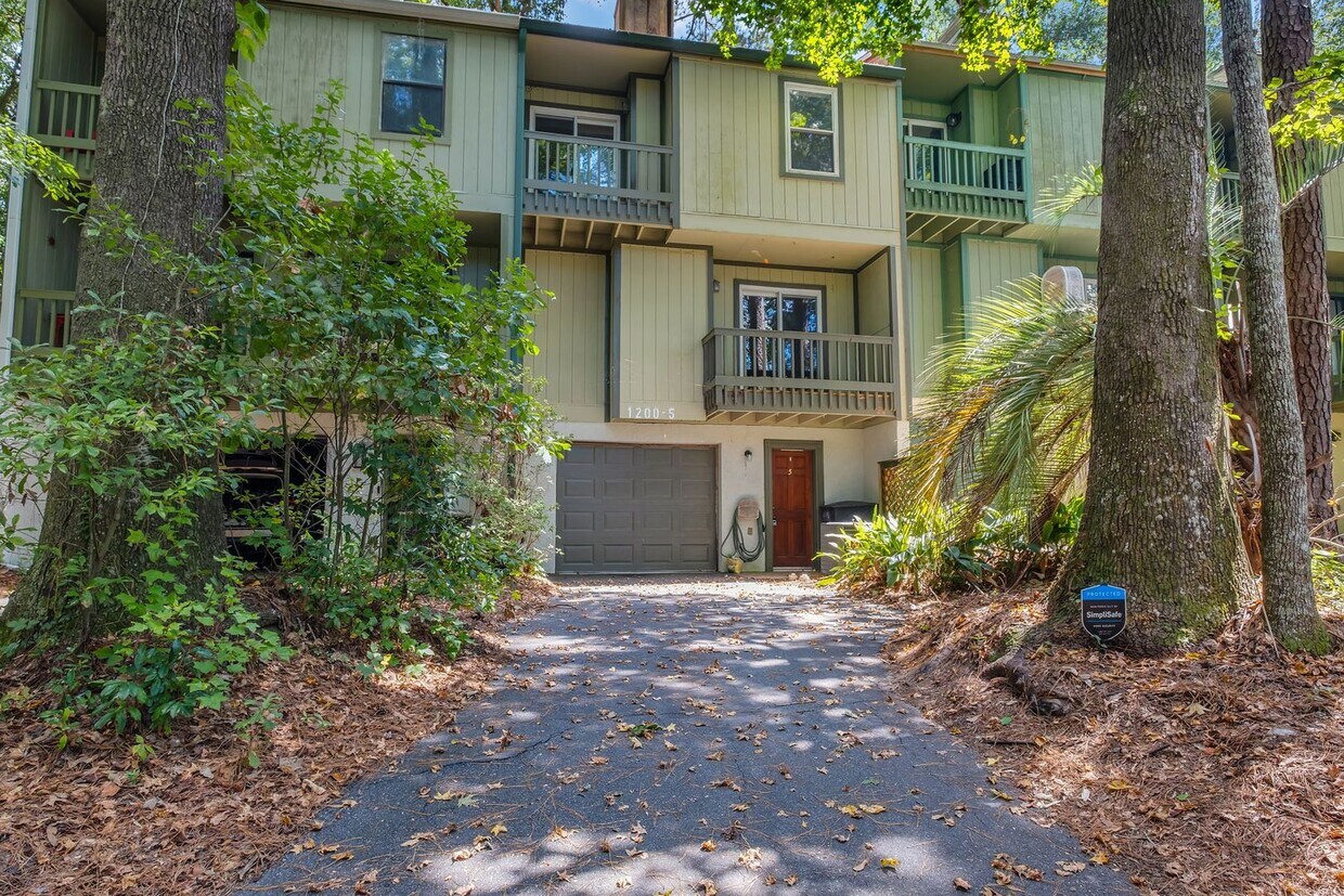 Foto principal - Townhome with Garage Near the Parkway