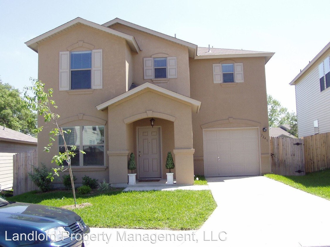 Foto principal - 3 br, 2.5 bath House - 2243 Bedford Stage