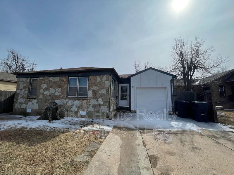 Primary Photo - 3910 NW 26th St