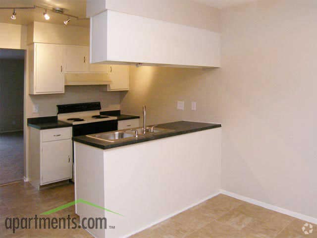 Kitchen - Terrace Garden Townhomes