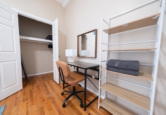 Foto del edificio - 240 W 112th St