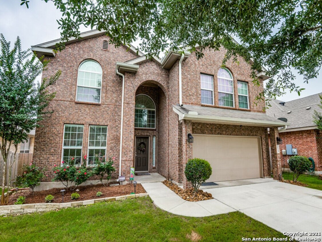 Primary Photo - 5 BED/3 BATH GORGEOUS HOUSE FOR LEASE! AVA...