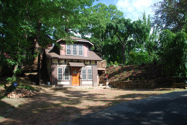 10 Sunset Terrace Asheville Nc 28801 House For Rent In