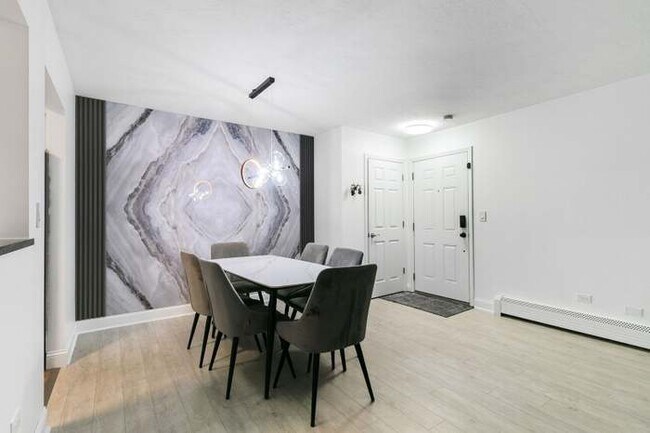 Foto del edificio - 565 Maple Ave