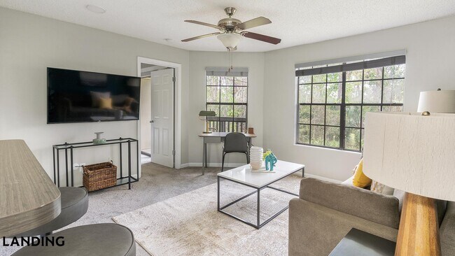 Foto del edificio - 10263 Whispering Forest Dr