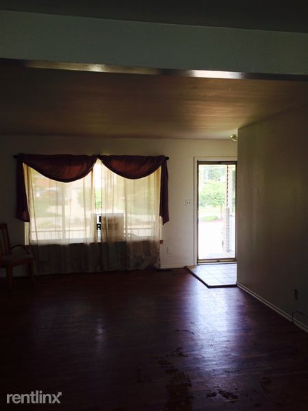 Building Photo - 11450 Grand Oak Dr