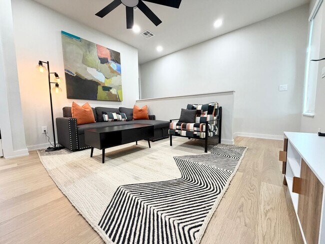 Foto del edificio - ***611 SW 2nd Street***