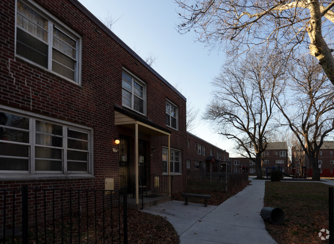 Building Photo - JAMES W JOHNSON HOMES