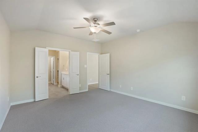 Foto del edificio - 936 Linden Ct