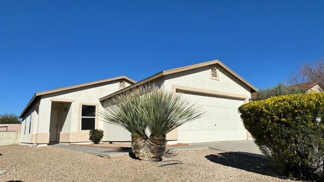 Foto del edificio - Southwest - 3 bedroom, 2 bath house with a...