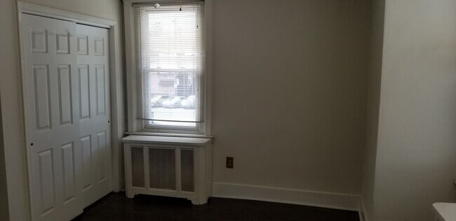 Foto del edificio - 2243 S Lambert St