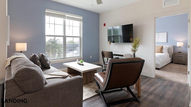 Foto del edificio - 5885 Lakehurst Dr