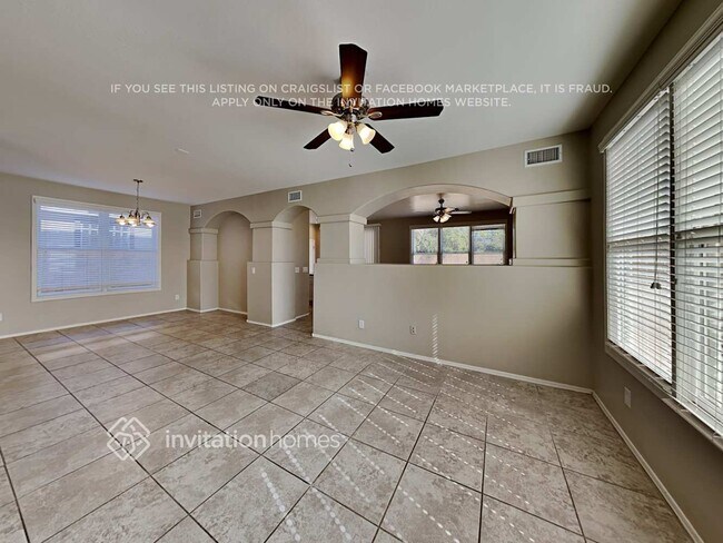 Foto del edificio - 16339 N 171st Dr