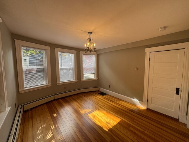 Building Photo - 107.5 Elm St