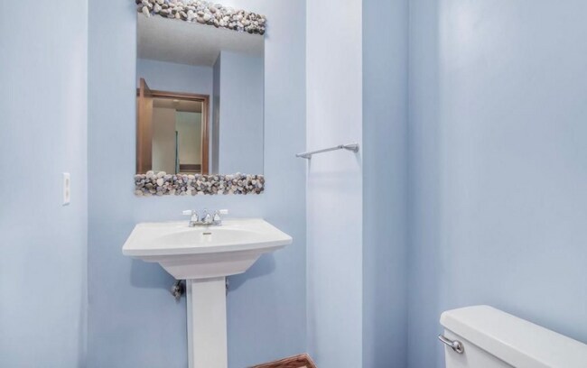 Foto del edificio - 3727 NE Colonial Dr