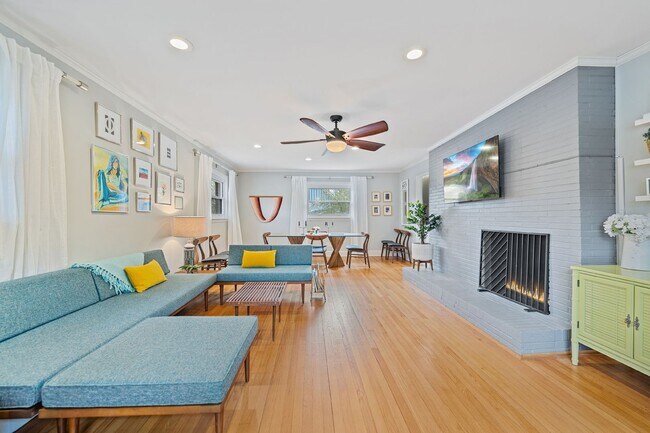 Foto del edificio - Available Early July! - Beautiful Furnished 3 Bed/2 Bath Home Close to Duke and Downtown Durham