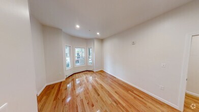 Building Photo - 130 Putnam St