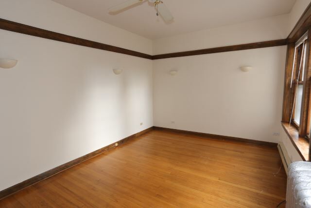 Foto del edificio - 824 W Waveland Ave