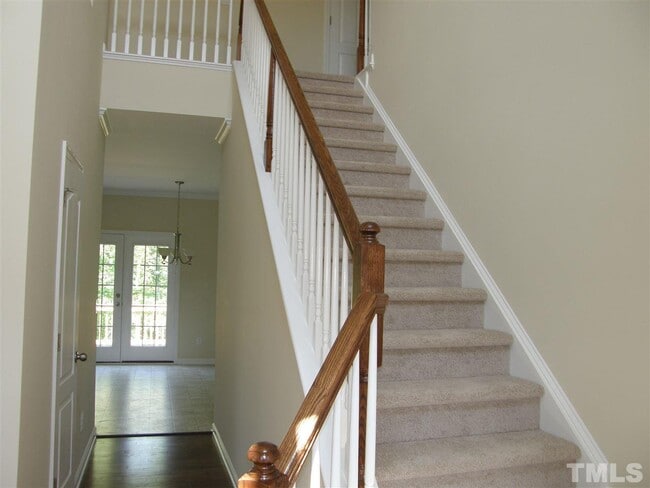 Building Photo - 1009 Daybreak Bluff Dr