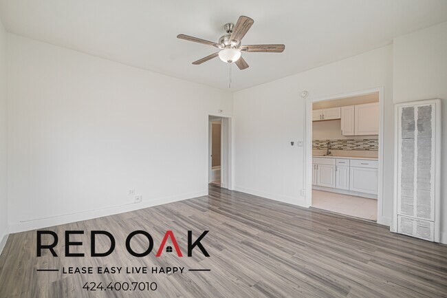 Foto del edificio - 2933 W 8th St