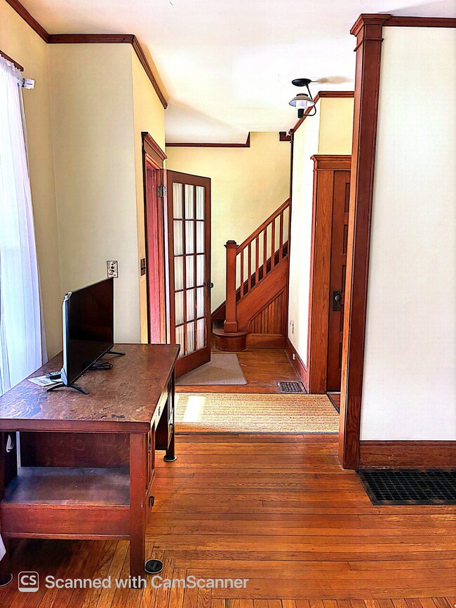 Building Photo - 303 Meadville St
