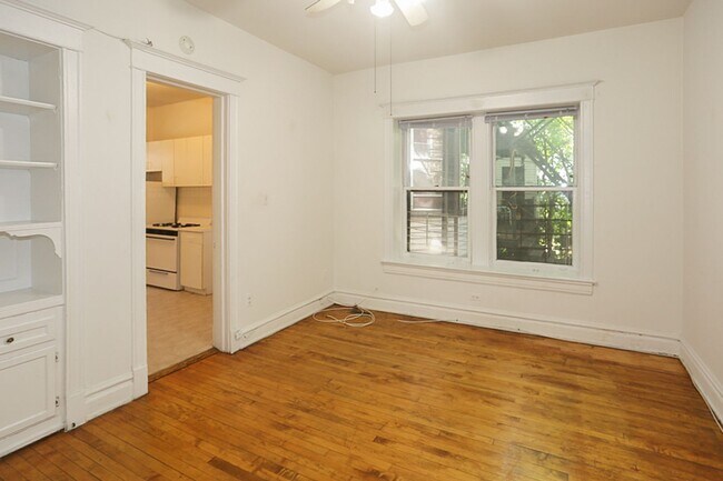 Foto del edificio - 853 W Lill Ave